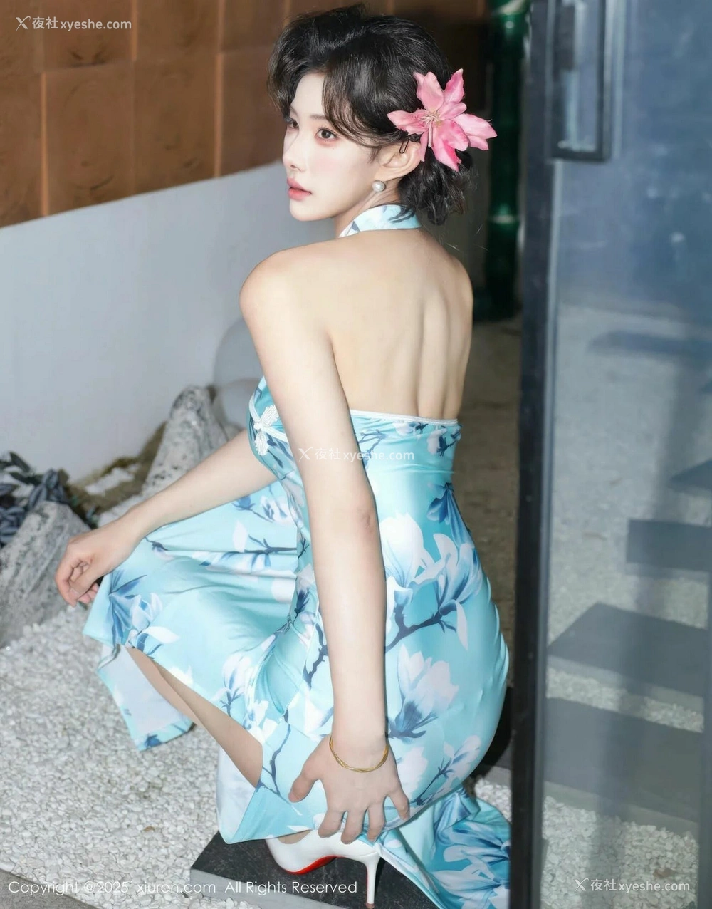 1P - [XiuRen秀人网] No.10594 梨霜儿 [83P]