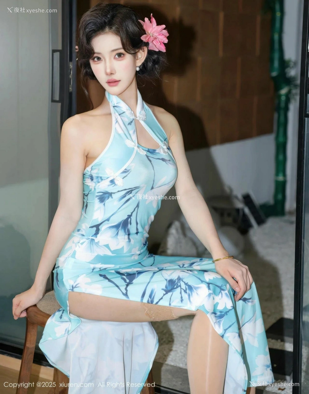 1P - [XiuRen秀人网] No.10594 梨霜儿 [83P]