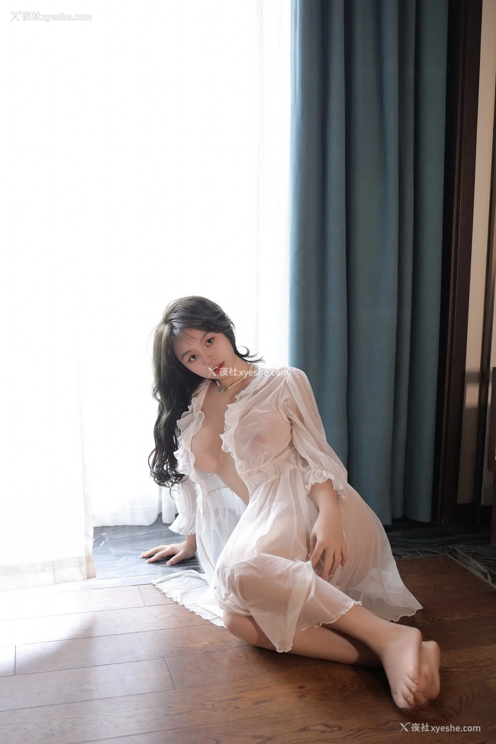 1P - 秀人网 新晋美模 沈思怡 – 超清无水印完整版《性感白色轻透情趣睡裙》 [74P]