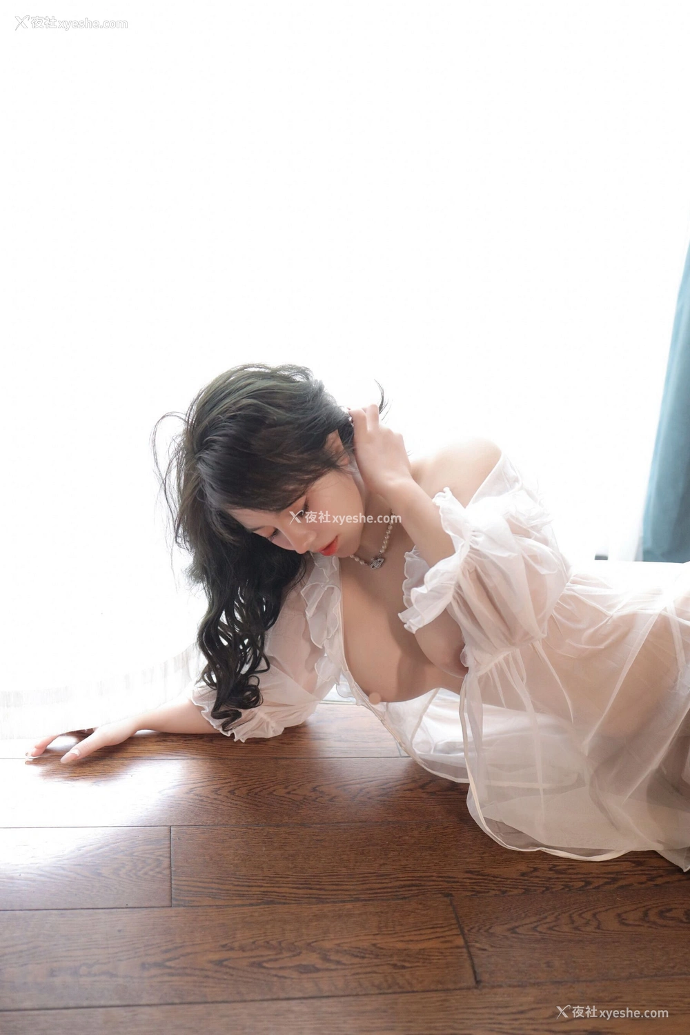1P - 秀人网 新晋美模 沈思怡 – 超清无水印完整版《性感白色轻透情趣睡裙》 [74P]