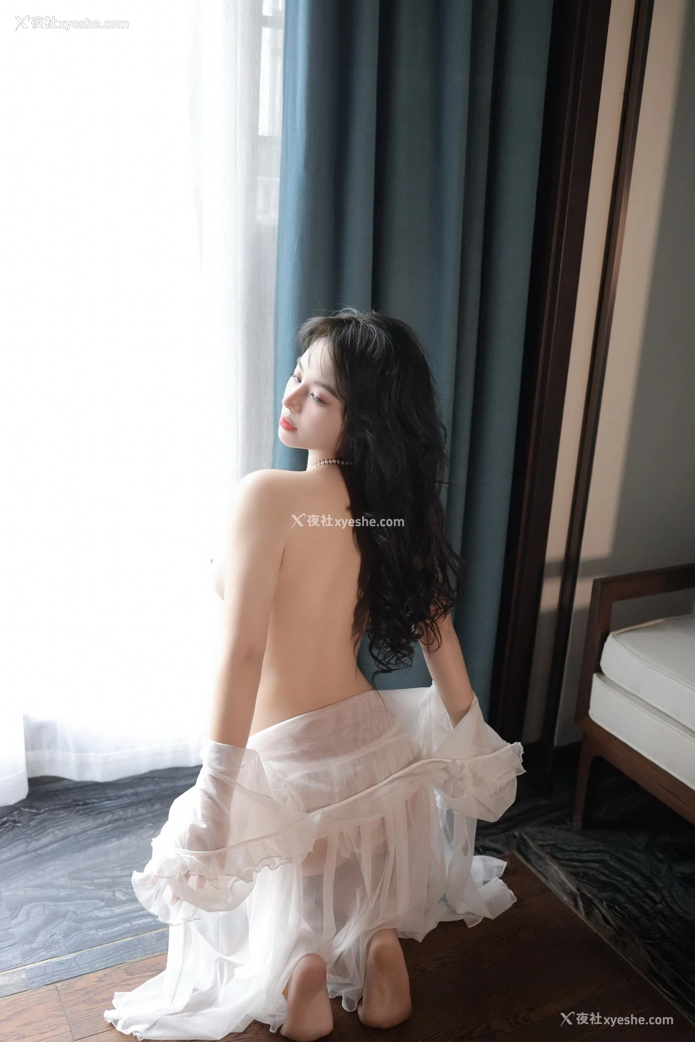 1P - 秀人网 新晋美模 沈思怡 – 超清无水印完整版《性感白色轻透情趣睡裙》 [74P]