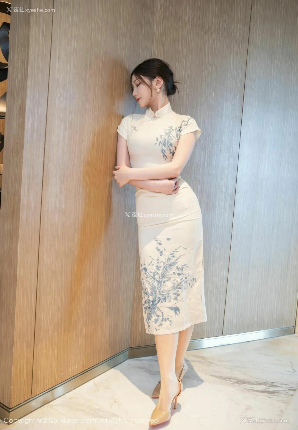 1P - [XiuRen秀人网] No.10605 刘婷婷 [75P]