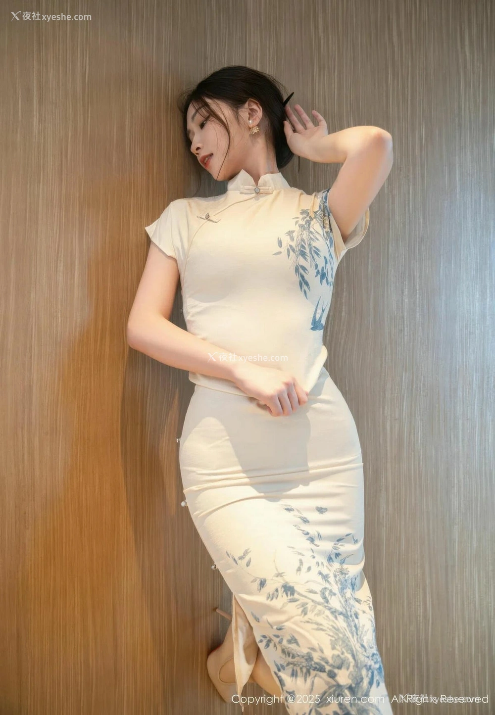 1P - [XiuRen秀人网] No.10605 刘婷婷 [75P]