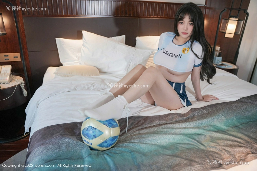 1P - [XiuRen秀人网] No.10606 软情 [83P]