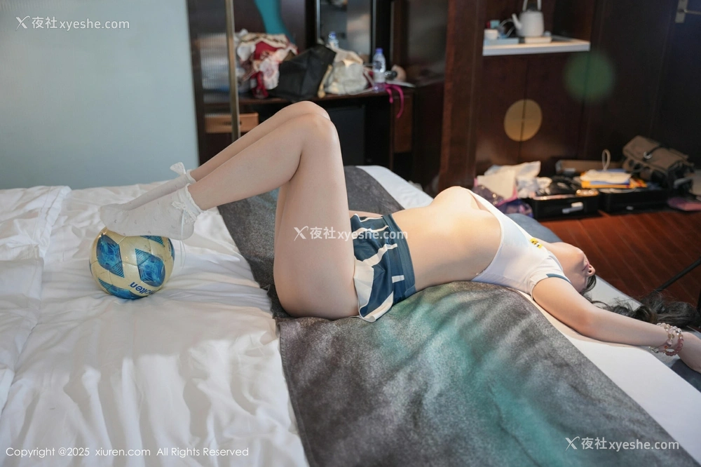 1P - [XiuRen秀人网] No.10606 软情 [83P]