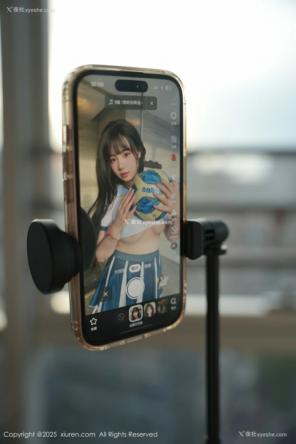 1P - [XiuRen秀人网] No.10606 软情 [83P]