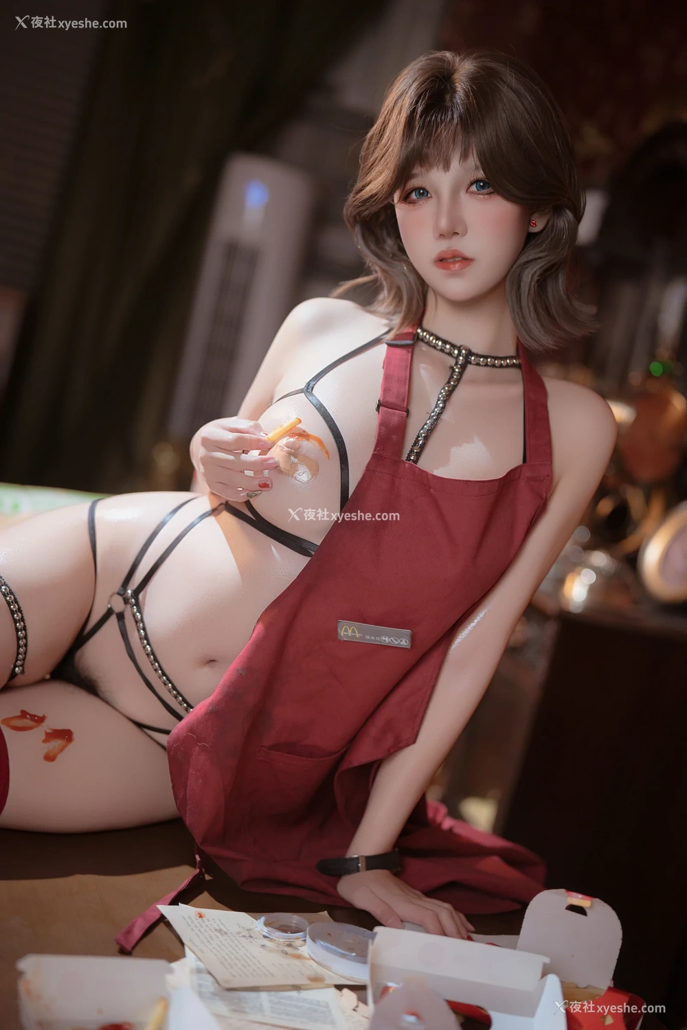 1P - 阿薰kaOri – 围裙下的秘密