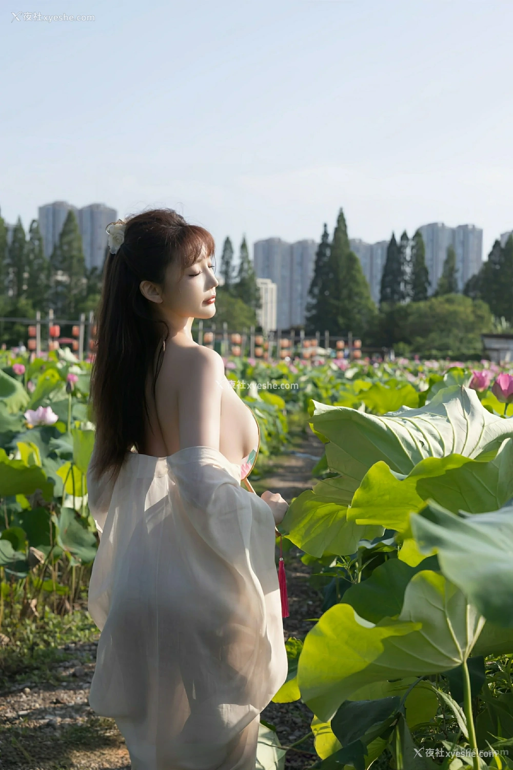 1P - [XIUREN秀人网] No.10630 陆萱萱