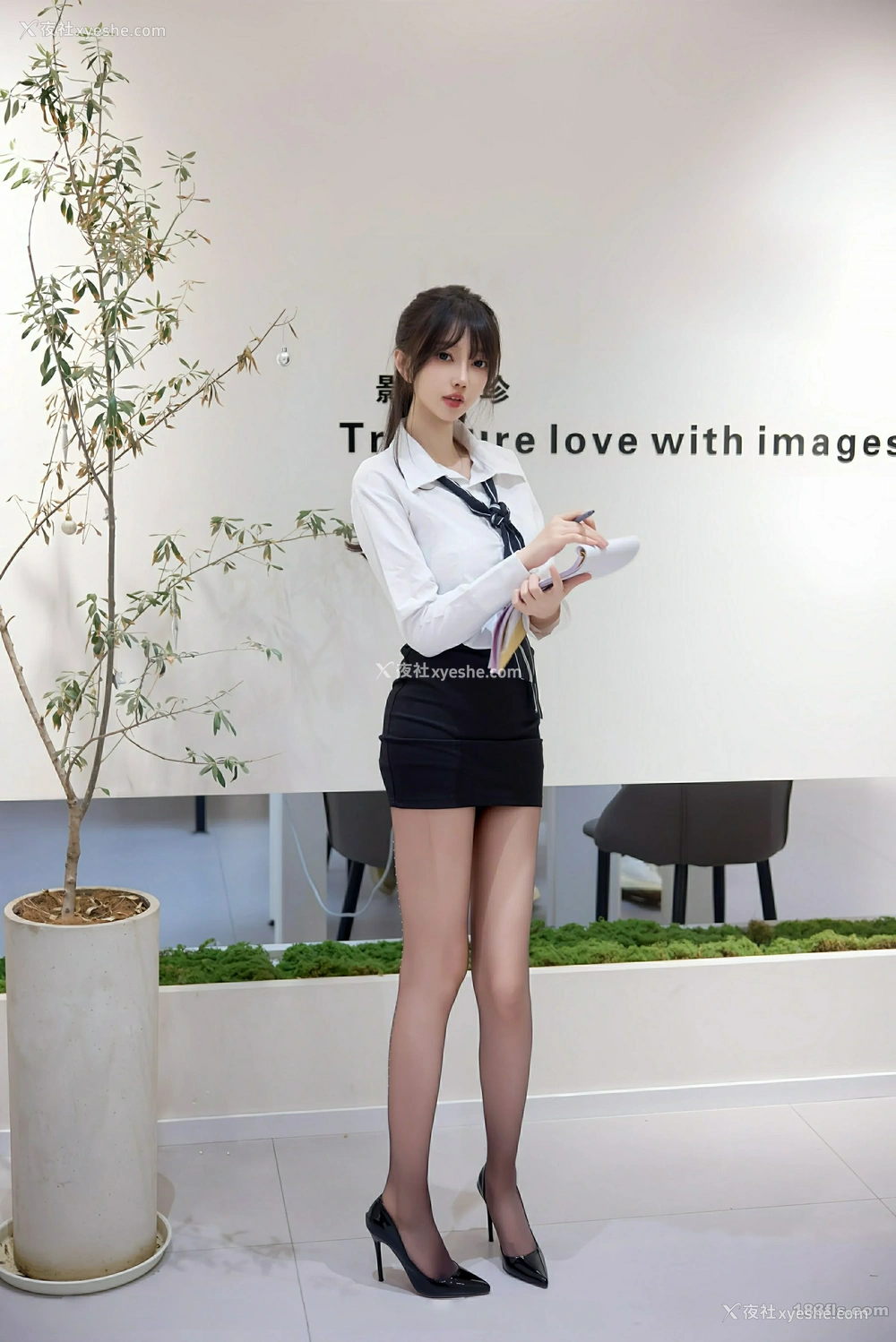 1P - [XIUREN秀人网] No.10636 玥儿玥er