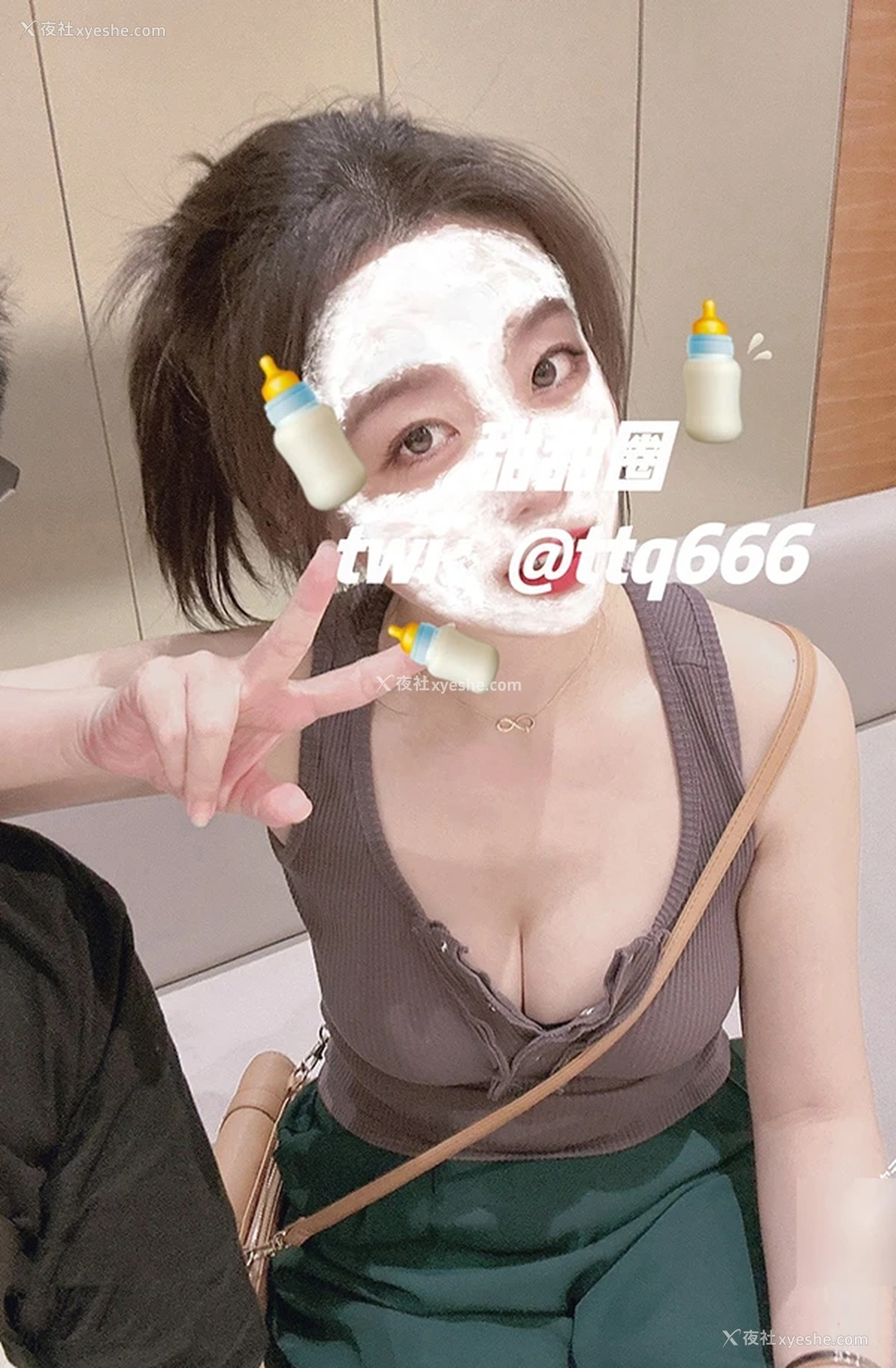 1P - 推特美女甜甜圈妩媚私拍正点无圣光图集
