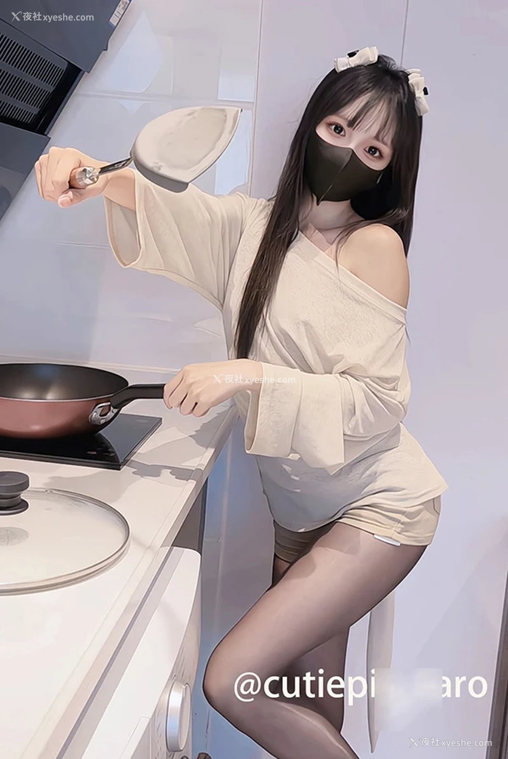 1P - 清纯系推特美女@小巧芋艿私拍无圣光美图