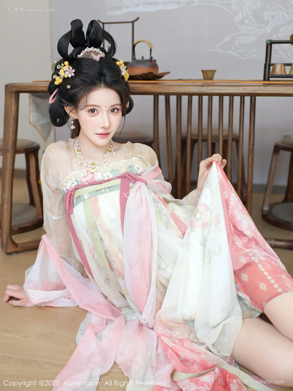 1P - [XIUREN秀人网] No.10645 梨霜儿