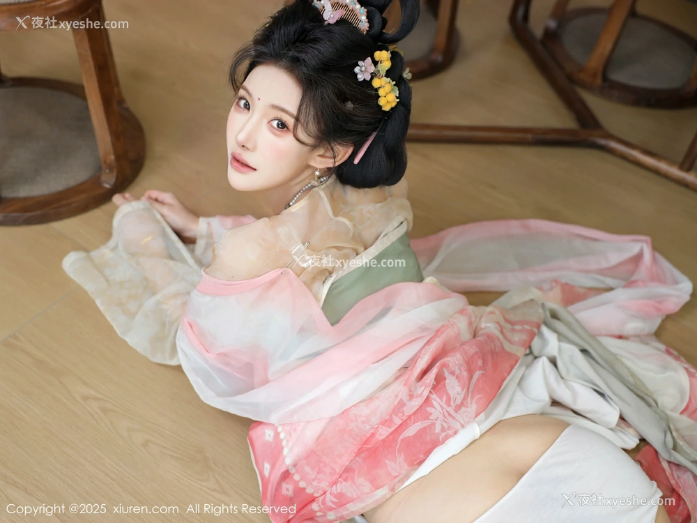 1P - [XIUREN秀人网] No.10645 梨霜儿