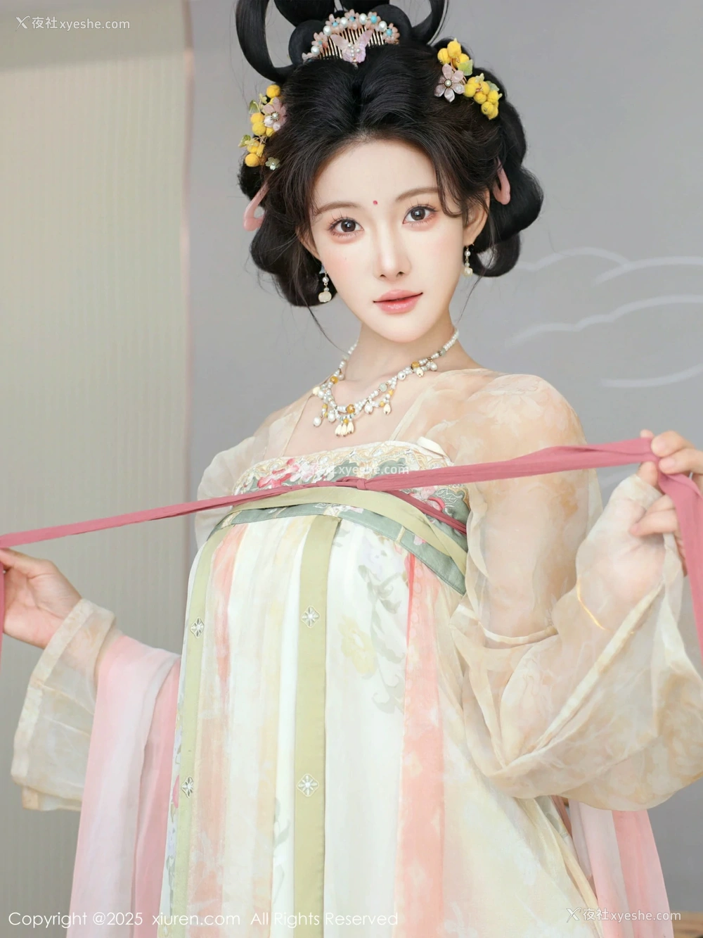 1P - [XIUREN秀人网] No.10645 梨霜儿