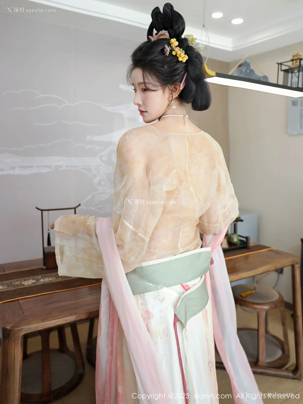 1P - [XIUREN秀人网] No.10645 梨霜儿