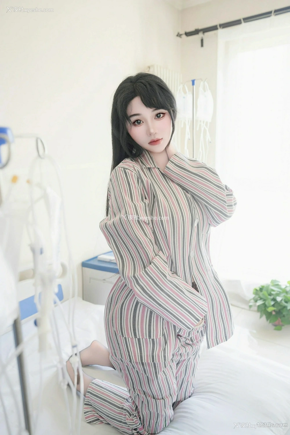 1P - [XIUREN秀人网] No.10648 汐汐爱吃草莓