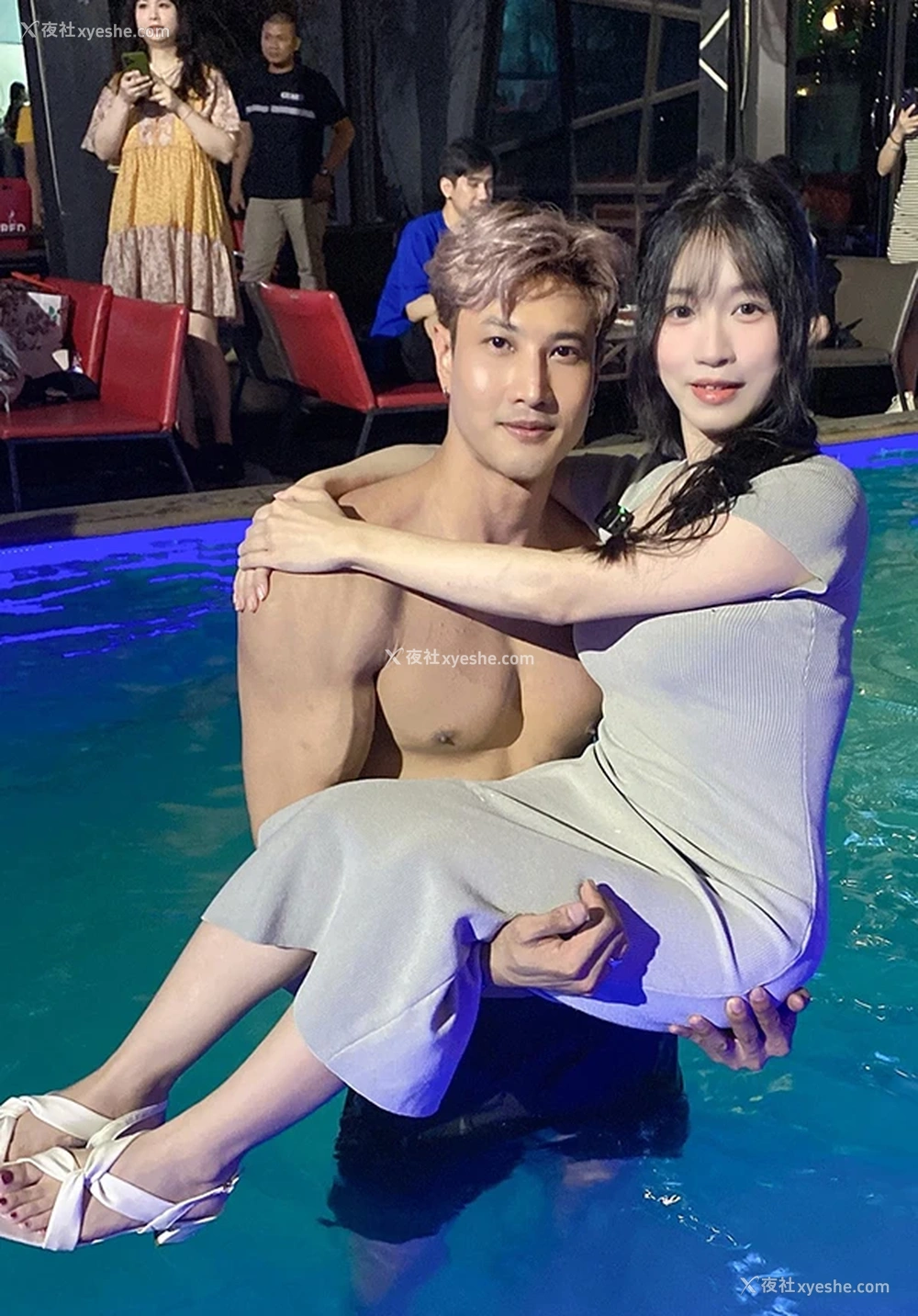 1P - 网红福利姬@苏畅私拍白嫩巨乳尺度福利