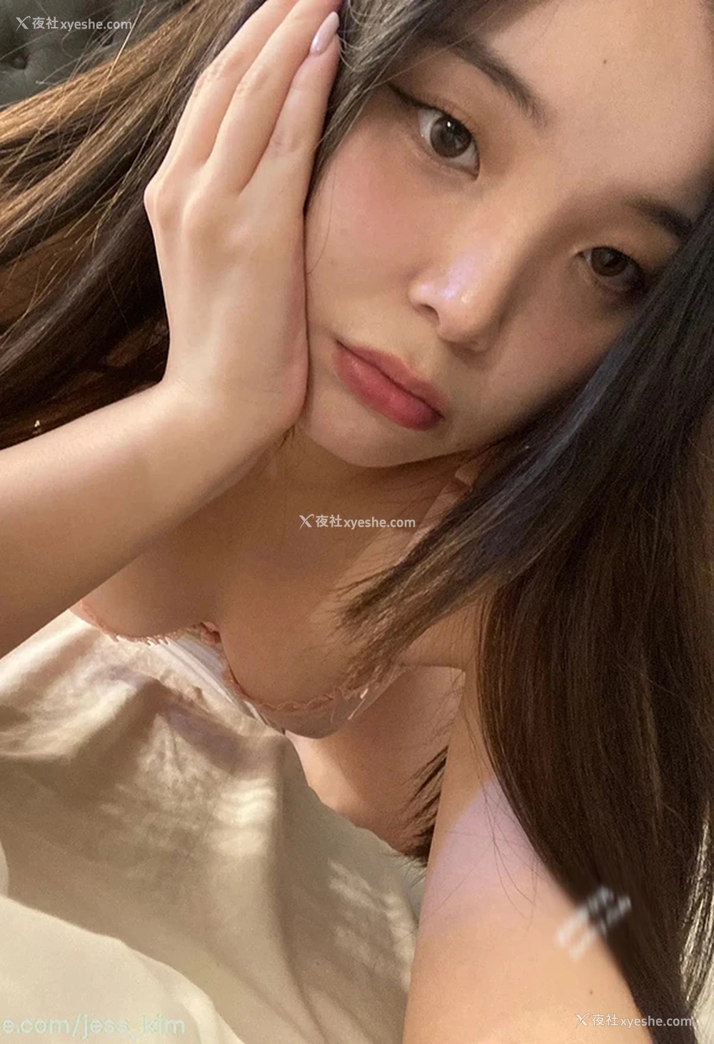 1P - 超正点肉感美女jess_kim 尺度私拍好想来一炮