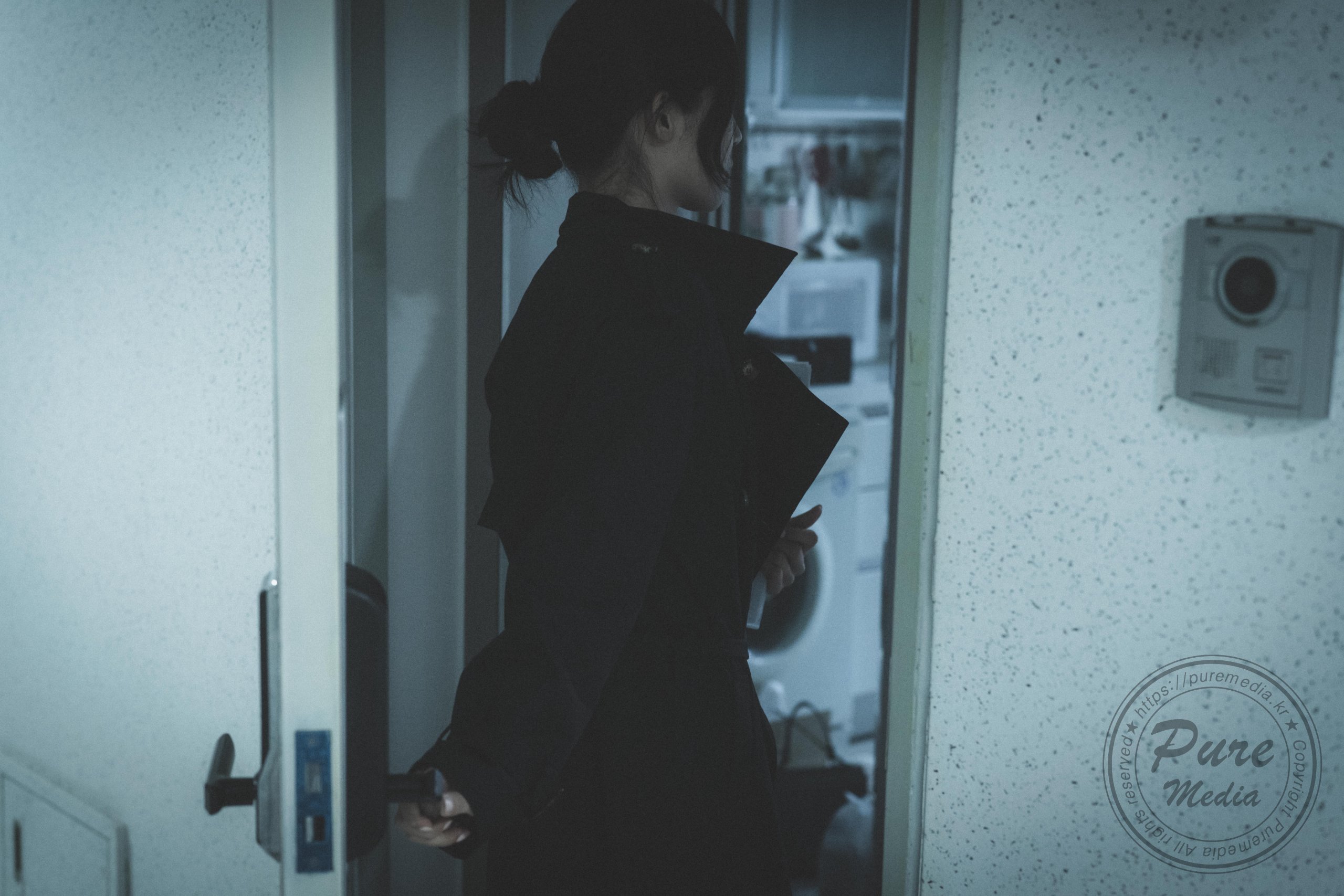 1P - 尾行-女白领故事Yeha