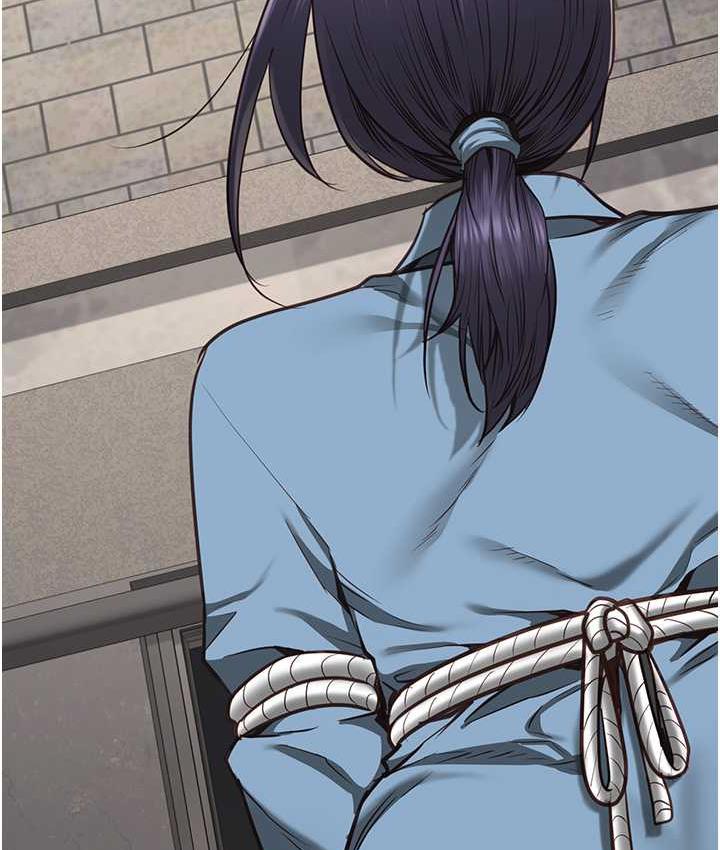 8P - 监狱女囚