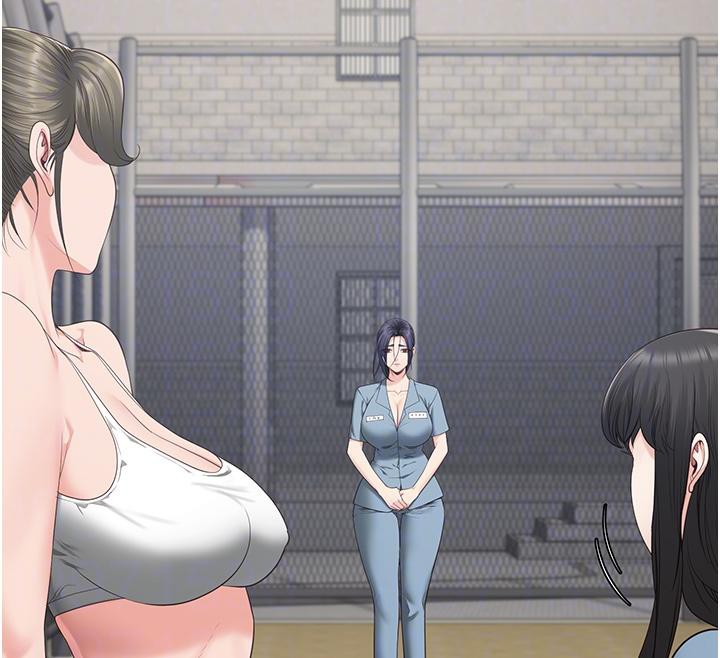 83P - 监狱女囚