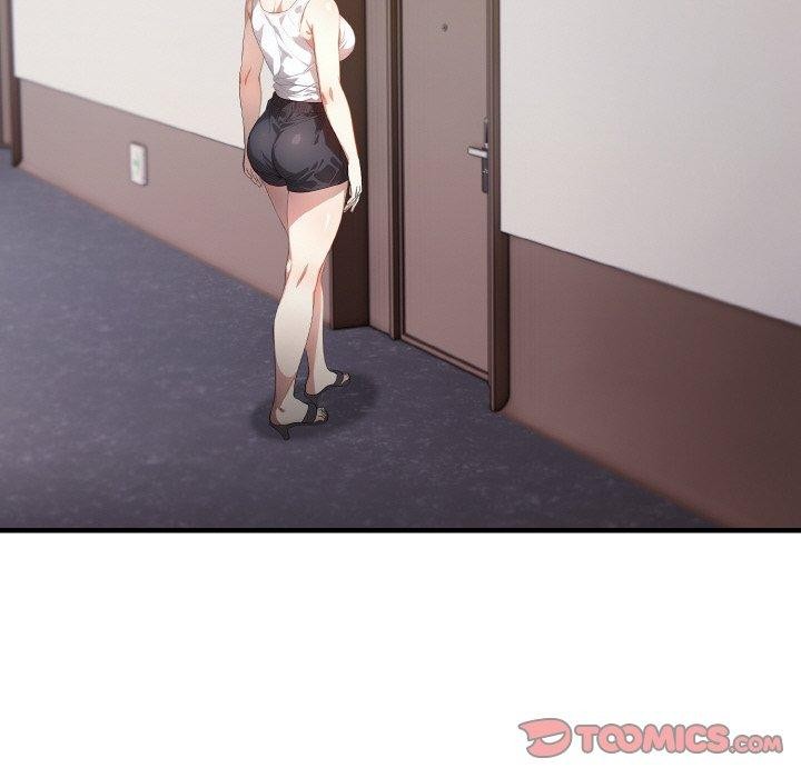 111P - 被隔壁房的男人NTR