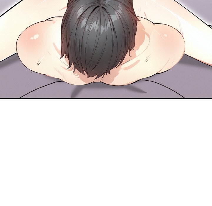 92P - 被隔壁房的男人NTR