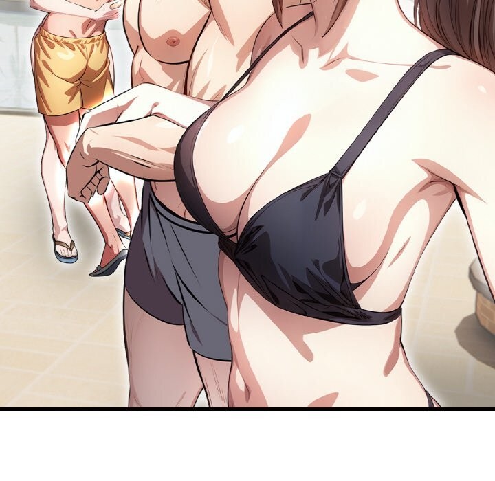 46P - 被隔壁房的男人NTR