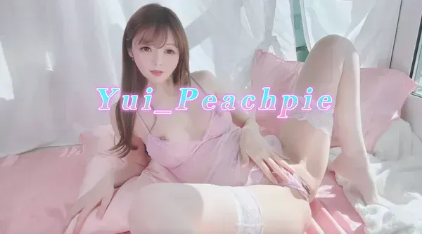 OF日本大眼萌妹Yui Peachpie,情趣粉红少女服务金主爸爸被无套爆操小穴射了一肚子精液 - 无套内射视频
