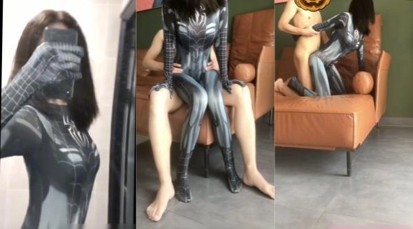 富人的极品玩物,豪宅里cosplay女蜘蛛侠被随意玩弄,你操不到的女神,背后总有个上她上到吐的男人,超极品尤物 - 无套内射视频