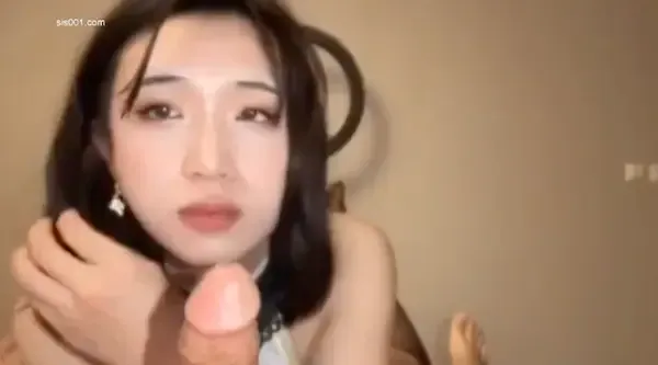 漂亮伪娘吃鸡啪啪 别停操死我老公 啊啊 我要喷了 好不好吃 不行了我要死了 边操边喷真的爽 还自产自销吃掉