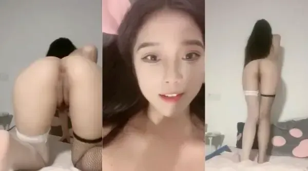 大学生宝贝人美逼嫩还很骚，全程露脸大秀直播，跟狼友互动撩骚听指挥，丝袜诱惑揉奶玩逼看特写，不要错过