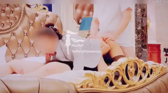 顶级女神｜泡芙小姐｜绝版会员群私拍2乱操3P前裹后操穿着库里斯的骚货小泡芙
