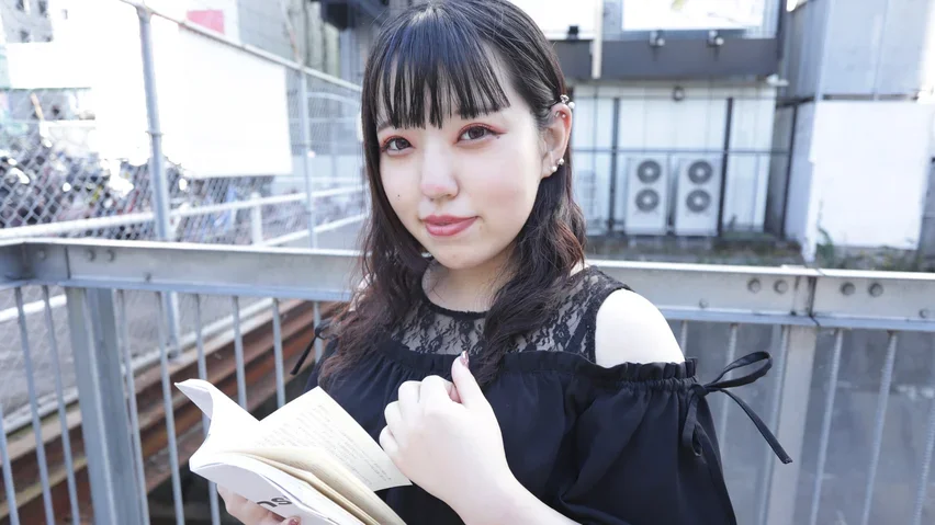 Sana Minami 与众不同崇高和诱人