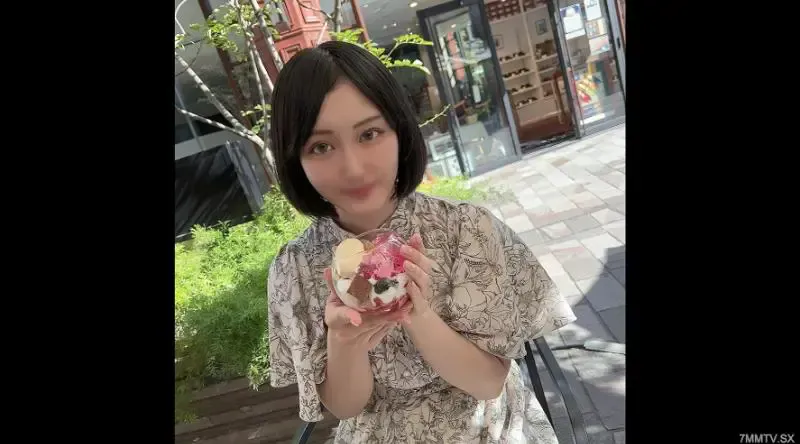 FC2-4062497 住在朝鲜名古屋大学，移居东京，是个有点激情的大学生的清纯女子…暴露有弹性的美肌，未出炉的美乳，连续射精！ ！