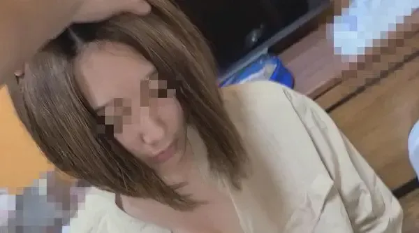 FC2-3979943 美丽的年轻妻子和孩子，身为一名陷入误会的活动家。展出了我和丈夫的4张照片，今天清新活泼的风格给现代日本人留下了严肃的印象。