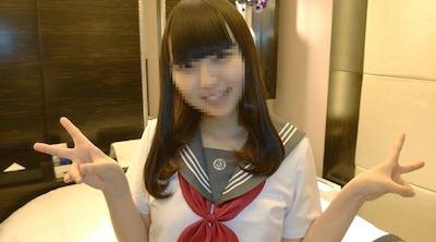 FC2-PPV-4577870 制服服装、中出和原始性爱与一个沉迷于性的不成熟的业余娃娃脸美女
