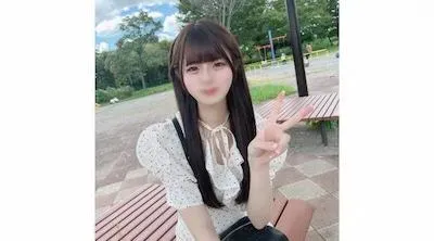 FC2-PPV-4568356 首次拍摄/脸部展示！一个皮肤白皙，与男人交往经验很少的女大学生，性格谦虚单纯！中出19岁少女未成熟的身体，一边重复着纯粹的反应一边达到高潮！