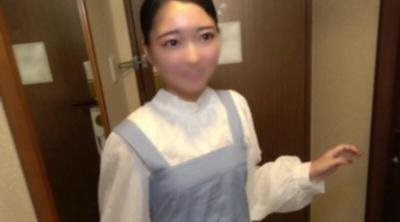 FC2-PPV-4570604 一个年轻的女孩，有着迷人、天真和友好的个性，迷住她遇到的每个男人。 正值青春期的美丽苗条身材和紧实男人的恶魔快感。