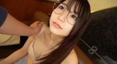 FC2-PPV-4631457 这里孕育出著名理科大学的花朵。科学少女以中出欢呼。我们拍摄了一位学力得分65的19岁天才少年，他目前就读于一所名牌大学。